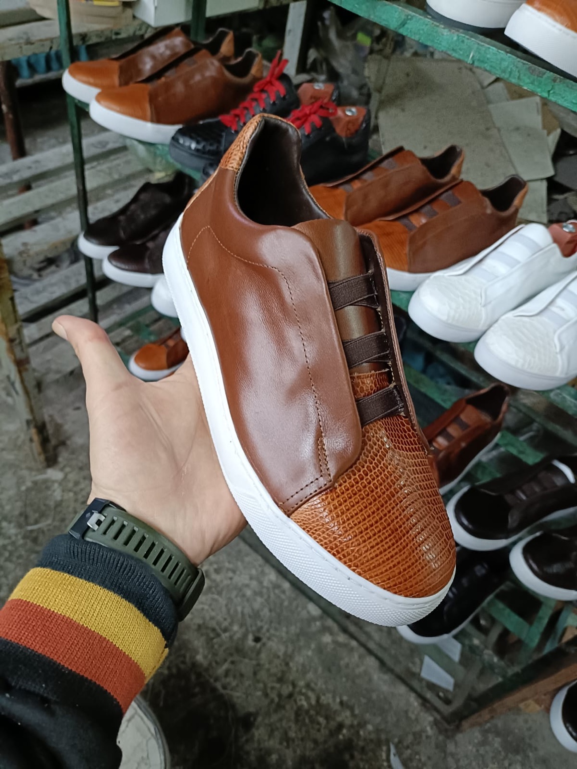 Tenis café con textura